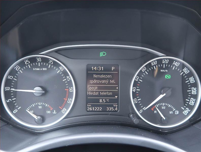 Škoda Octavia (2012) Ambition 2.0 TDI, Automat - fotka 11 z 17