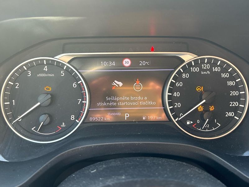 Nissan Qashqai (2021) 1.3 M-HEV, automat, 116kw - fotka 11 z 22
