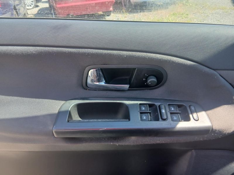 Volkswagen Sharan 2.0 TDI, 7 míst, tažné - fotka 18 z 35