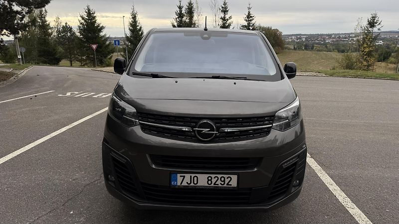 Opel Zafira (2022) - fotka 3 z 16