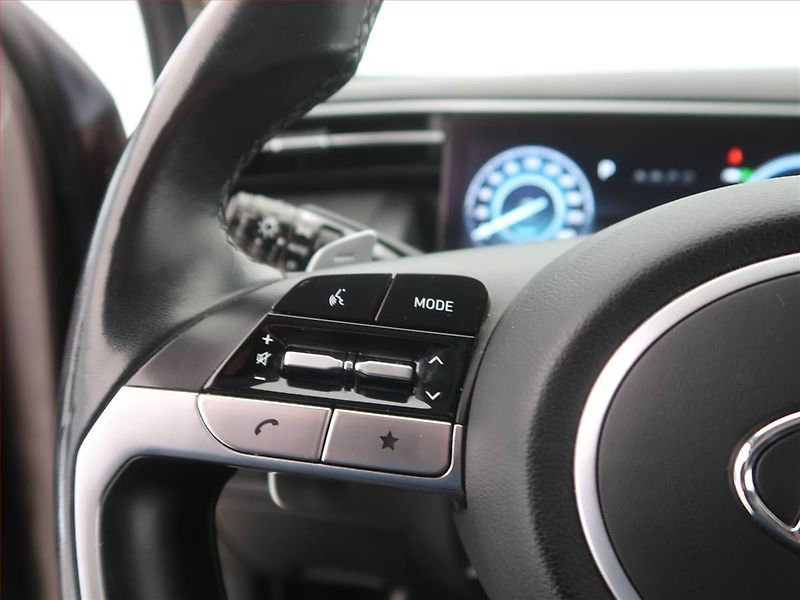 Hyundai Tucson (2021) 1.6 T-GDI HEV - fotka 17 z 18