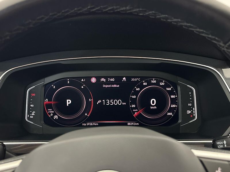 Volkswagen Tiguan Elegance 4MOT DSG - fotka 11 z 30