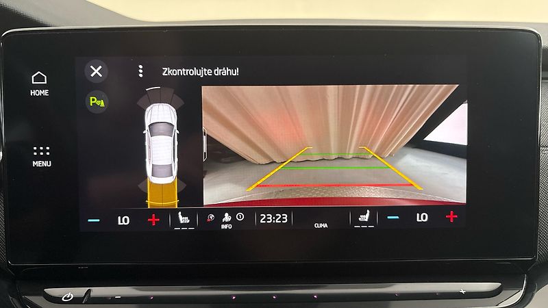 Škoda Octavia 2.0 TDI DSG Sportline - fotka 12 z 29