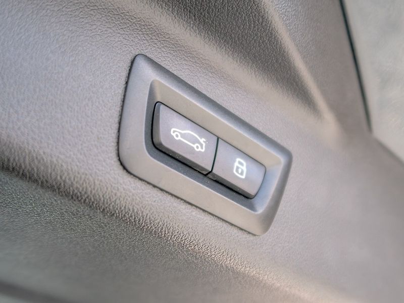 BMW X5 (2023) 3.0D 50E – NOVÉ V ČR - fotka 61 z 70