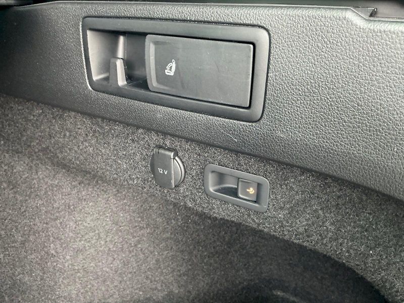 Volkswagen Passat (2021) 2.0 TDI DSG Elegance R-Line - fotka 20 z 22