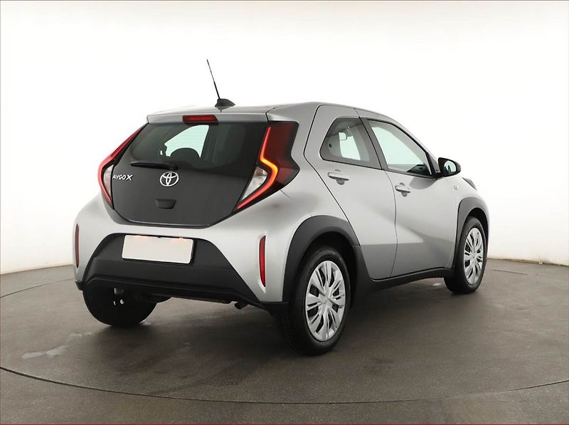 Toyota Aygo (2023) 1.0, Automat, ČR,1.maj - fotka 5 z 17