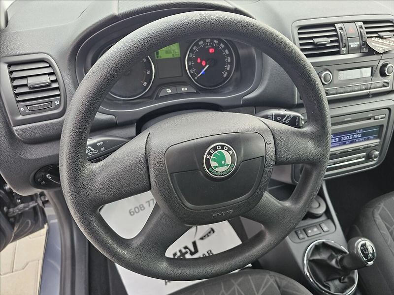 Škoda Fabia II 1,2TSi 63KW Ambiente - fotka 13 z 43