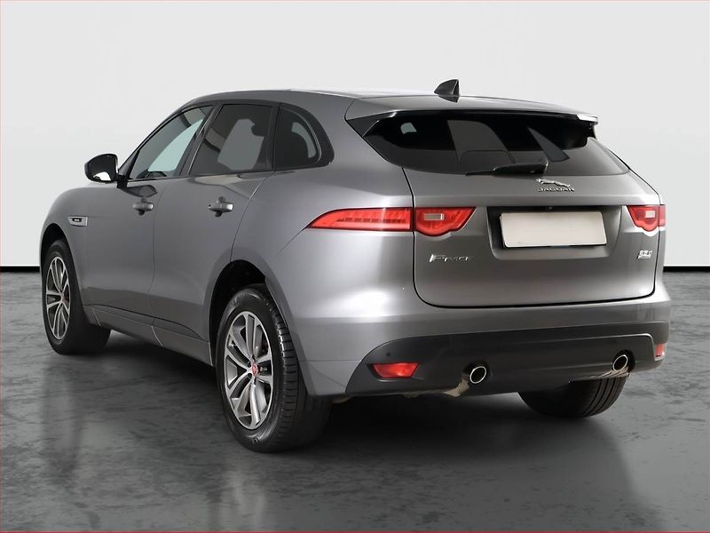 Jaguar F-Pace (2020) 25d AWD, Původ ČR - fotka 4 z 23