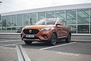 Všechny barvy karoserie jsou momentálně bez příplatku - včetně této metalické Hoxton Orange.