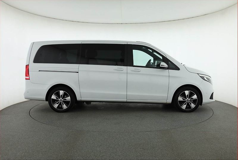 Mercedes-Benz Třídy V (2021) 300 d, ČR, DPH - fotka 6 z 21