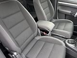 Volkswagen Touran (2013) 2.0TDI, 103kW. DSG, 7míst - náhled 11