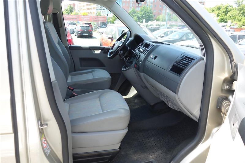 Volkswagen Transporter 2,5 TDi 96KW,ČR,8 MÍST,LONG. - fotka 11 z 30