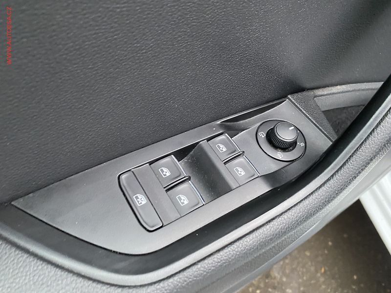 Škoda Superb (2017) 2.0TDi, Style, DSG, TZ, +ALU - fotka 13 z 18