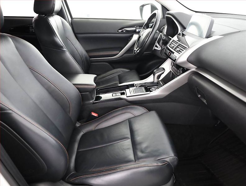 Mitsubishi Eclipse Cross (2018) 1.5 T-MIVEC, 4X4, Automat - fotka 7 z 17