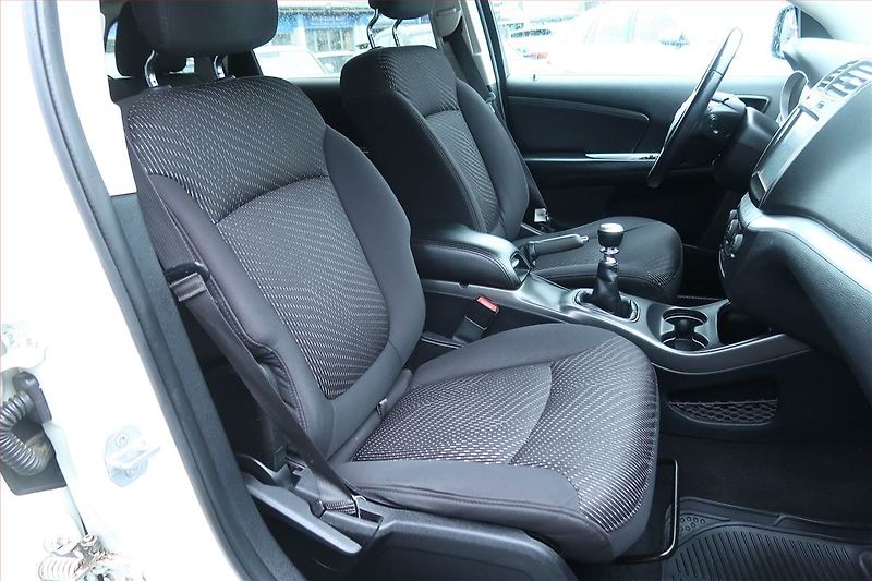 Fiat Freemont (2014) 2.0 MultiJet, 7 míst, Tempomat - fotka 9 z 22