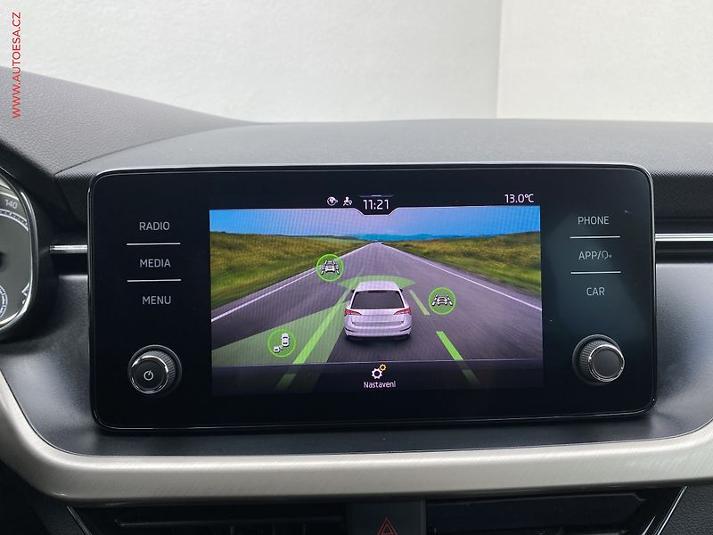 Škoda Scala (2020) 1.0 TSi, ČR, Style, LED - fotka 18 z 19