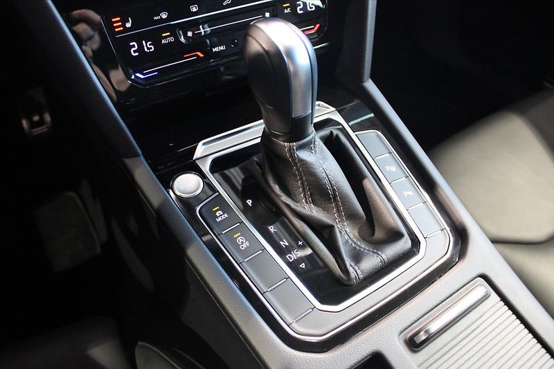 Volkswagen Arteon TDi DSG R-Line Shooting Brake - fotka 28 z 35