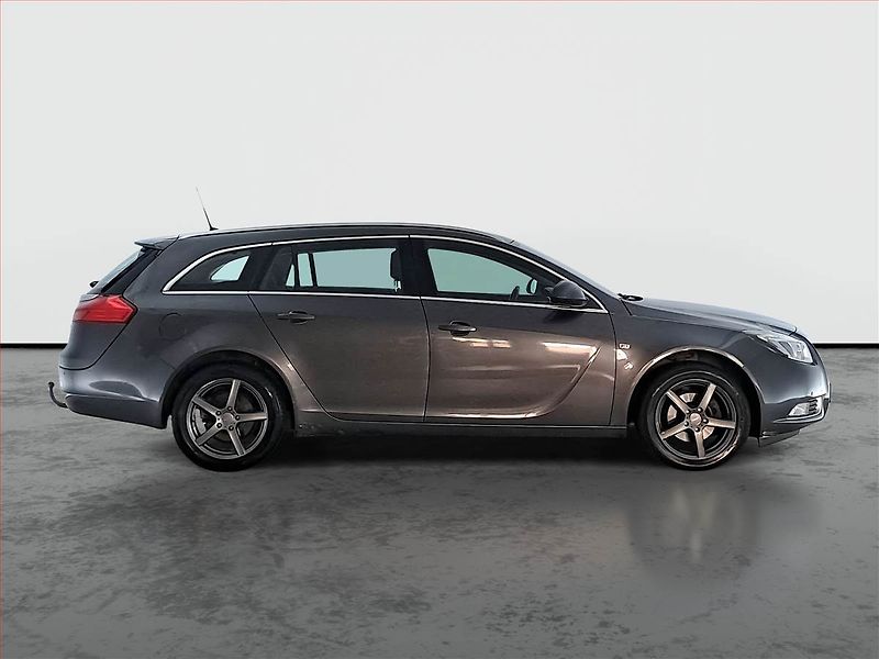 Opel Insignia (2010) 2.0 CDTI, po STK, Tažné - fotka 6 z 17