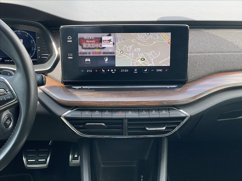 Škoda Octavia 2,0 TDI DSG 4x4 Scout TAŽNÉ - fotka 12 z 24