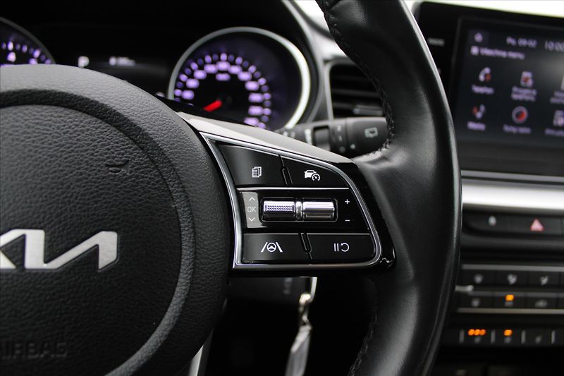 Kia Ceed 1.5 T-GDI 117kW SPIN DCT ČR - fotka 15 z 23