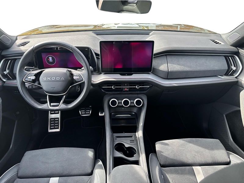 Škoda Kodiaq 2,0 TDI 142 kW SPORTLINE 4X4 D - fotka 5 z 30