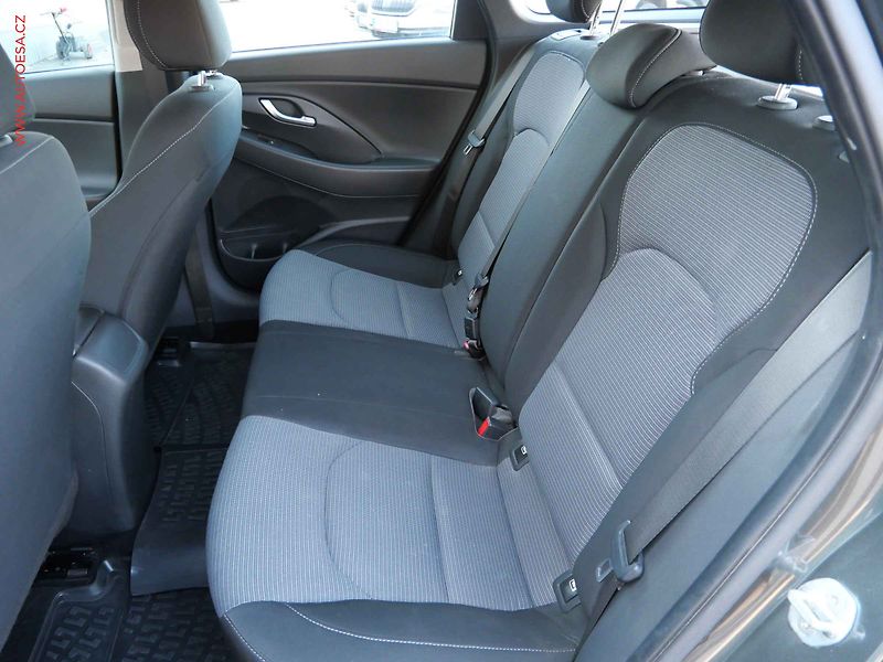 Hyundai i30 (2021) 1.5DPi, ČR, Comfort - fotka 10 z 22