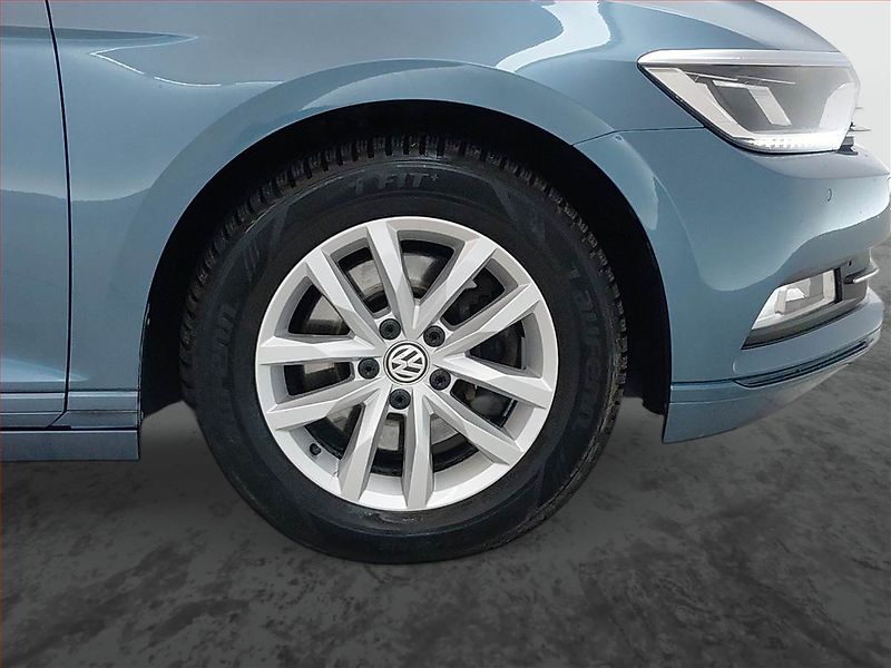 Volkswagen Passat (2016) Comfortline 2.0 TDI, Automat - fotka 15 z 18