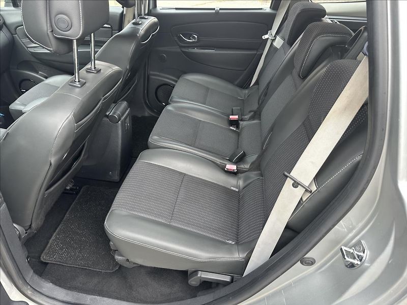 Renault Grand Scénic 1,6 dCI 7.MÍST - fotka 13 z 28