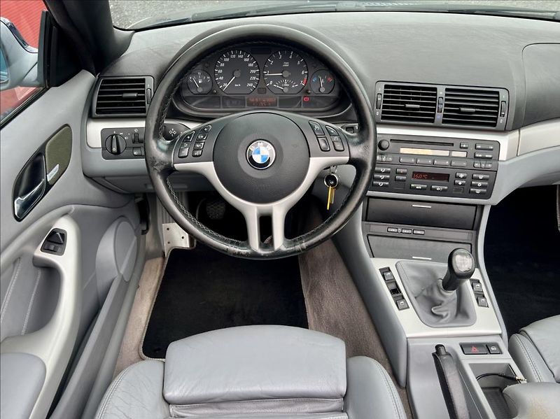 BMW Řada 3 318Ci / CABRIO - fotka 21 z 39