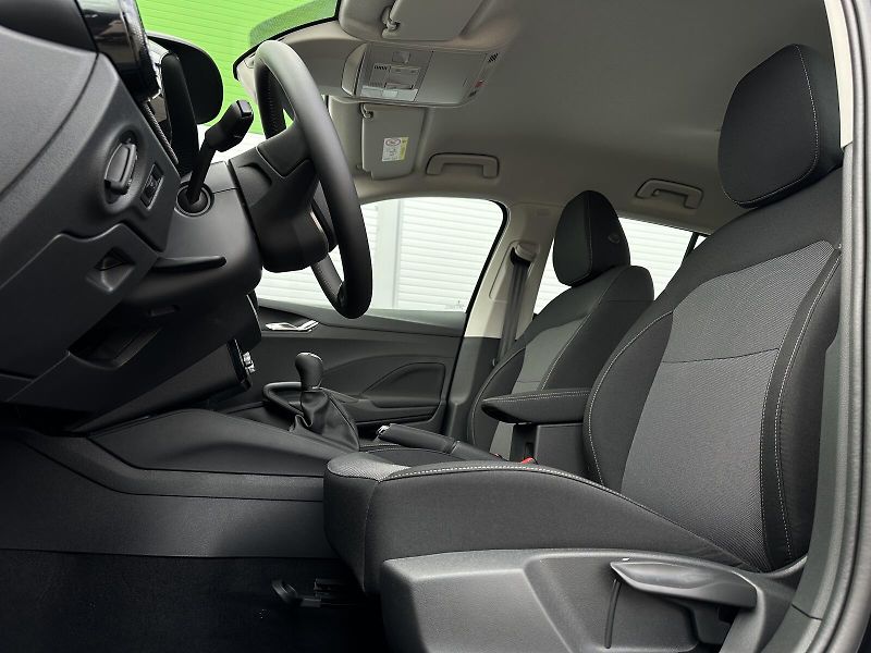 Škoda Fabia 1.0TSi 95PS LED V.Cockpit Clim - fotka 10 z 34