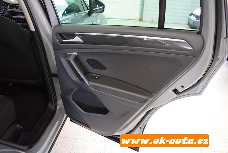 Volkswagen Tiguan 1.5 TSi ELEGANCE DSG  - fotka 25 z 62
