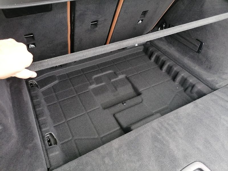 BMW Řada 3 (2022) 2.0 318IA 115kW Kůže - fotka 31 z 36