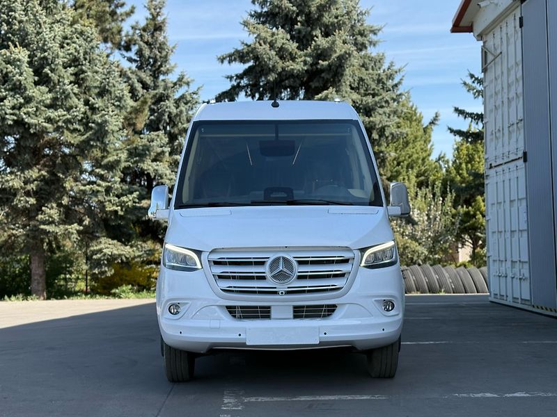 Mercedes-Benz (2026) Sprinter XXL PANORAMA LUX - fotka 3 z 23