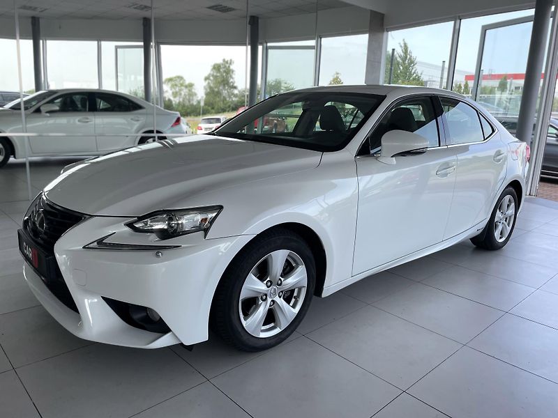 Lexus IS 300h IS 300h*AUT*Hybrid*Kamera* - fotka 2 z 31