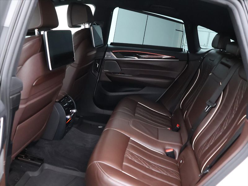 BMW Řada 6 3,0 630d Xdrive 195kW CZ DPH M - fotka 14 z 42