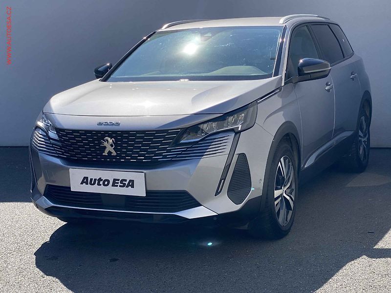 Peugeot 5008 (2022) 1.5 HDi, Allure, LED, kamera - fotka 3 z 17