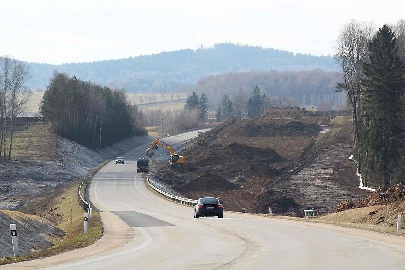 ŘSD staví u hranic s Rakouskem nejjižnější úsek dálnice D3, včetně mimoúrovňové křižovatky Dolní Dvořiště.