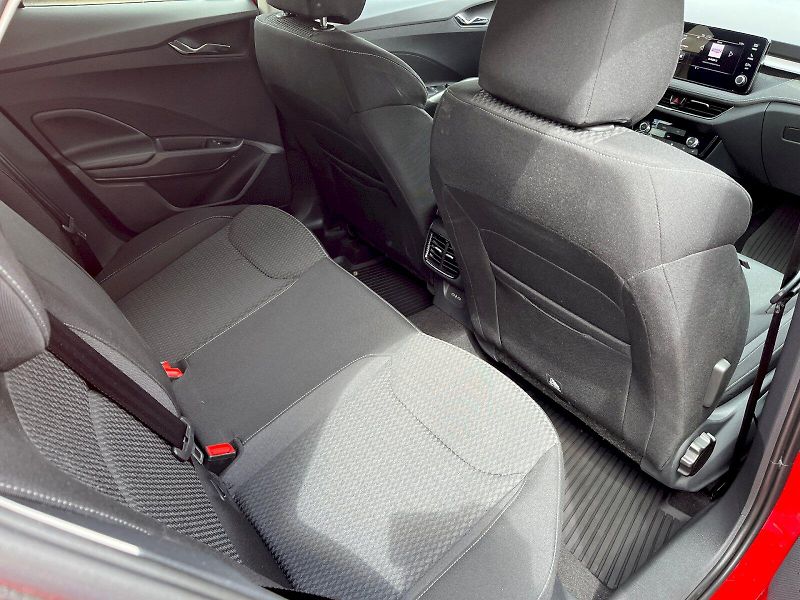 Škoda Fabia (2025) 1.0 TSI 85kW Top Selection DSG - fotka 11 z 27