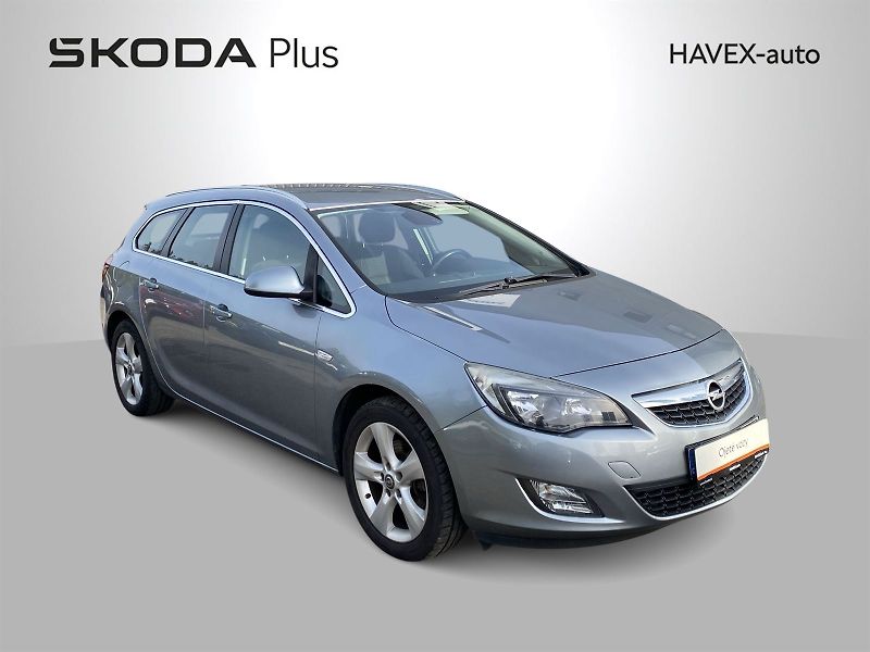 Opel Astra (2012) Combi 1.7 D Sport Tourer - fotka 25 z 28