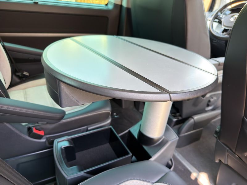 Volkswagen Multivan (2017) DSG 110KW GENARATION SIX - fotka 27 z 27