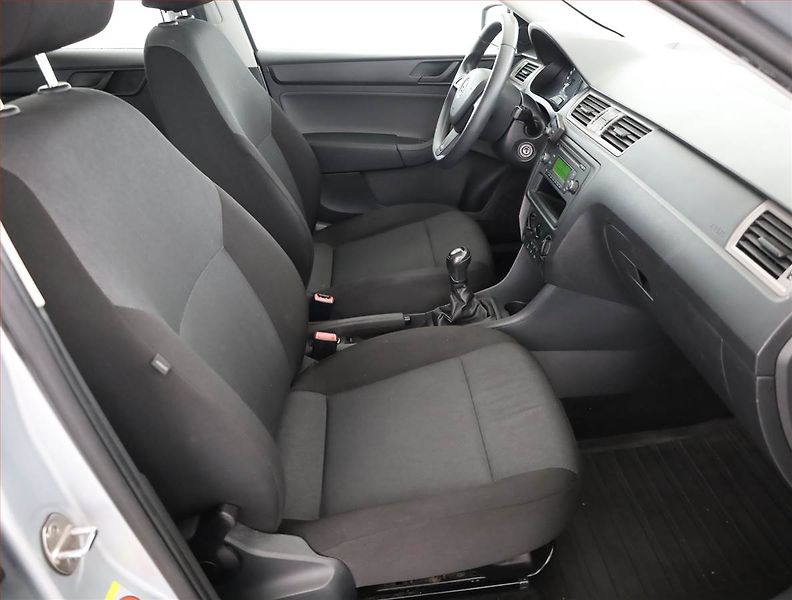 Škoda Rapid (2014) 1.6 TDI - fotka 7 z 11