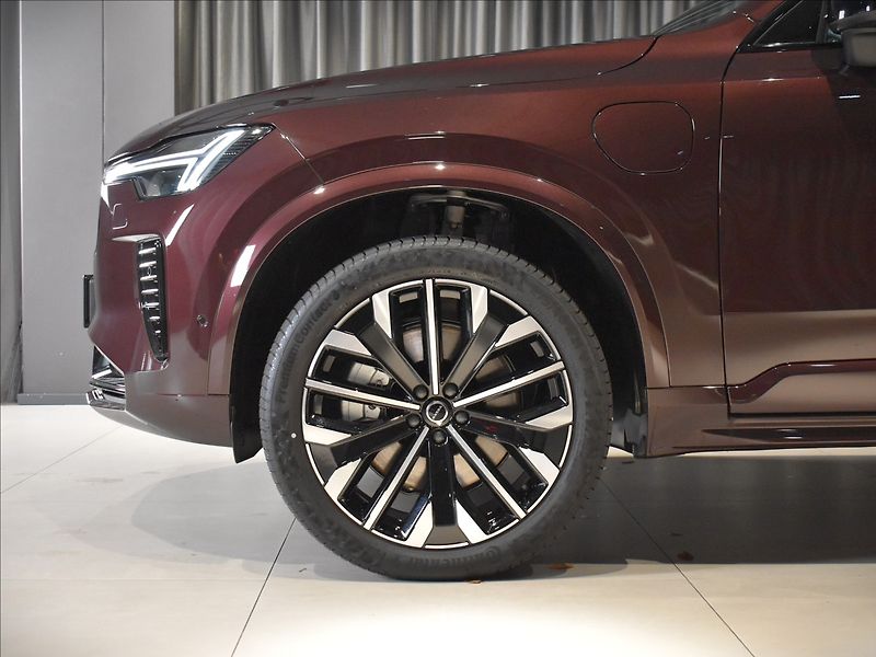 Volvo XC90 2,0 T8 AWD Ultra B&W,Ventilace - fotka 7 z 30
