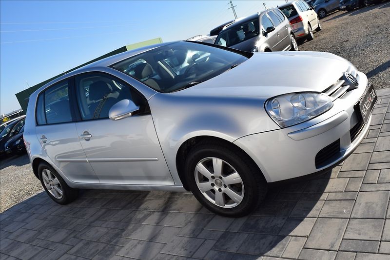 Volkswagen Golf 1,4 MPi 59KW NOVÁ STK ALU - fotka 4 z 35