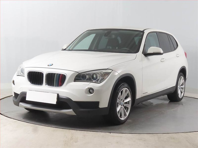 BMW X1 (2013) xLine sDrive20d, 4X4, Automat - fotka 2 z 14