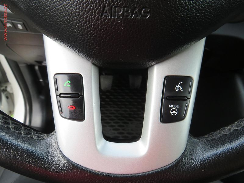 Kia Sportage (2014) 1.6GDi, 2.maj,ČR, AC - fotka 20 z 22
