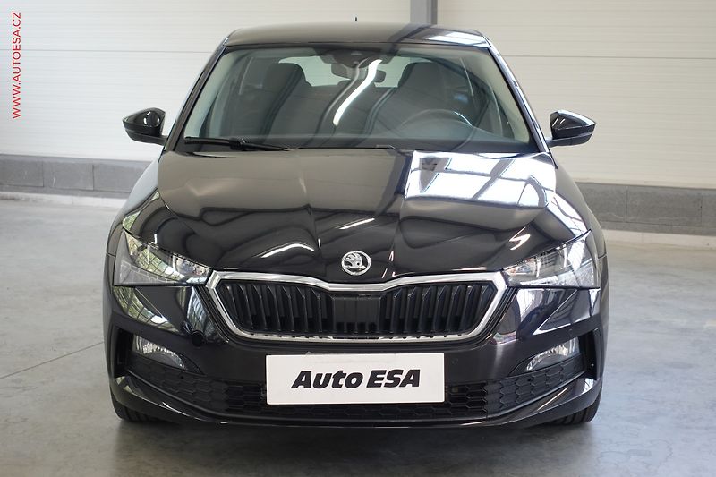 Škoda Scala (2020) 1.6TDi, Ambition, DSG - fotka 2 z 22