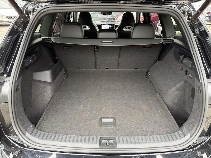 Volkswagen Tayron DSG 4M 2,0 TDi 142 kW R-Line - fotka 25 z 25