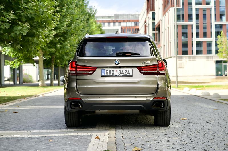 BMW X5 (2018) 1. Majitel, + ZIMNÍ SADA, DPH - fotka 13 z 25