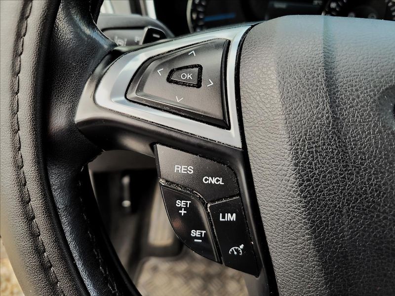Ford Mondeo 2,0 DA,Limited,xenon,navi,výhř - fotka 21 z 50