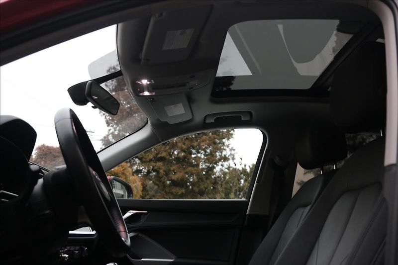 Audi Q3 (2020) 2,0 TSFi Quattro DSG - fotka 12 z 54